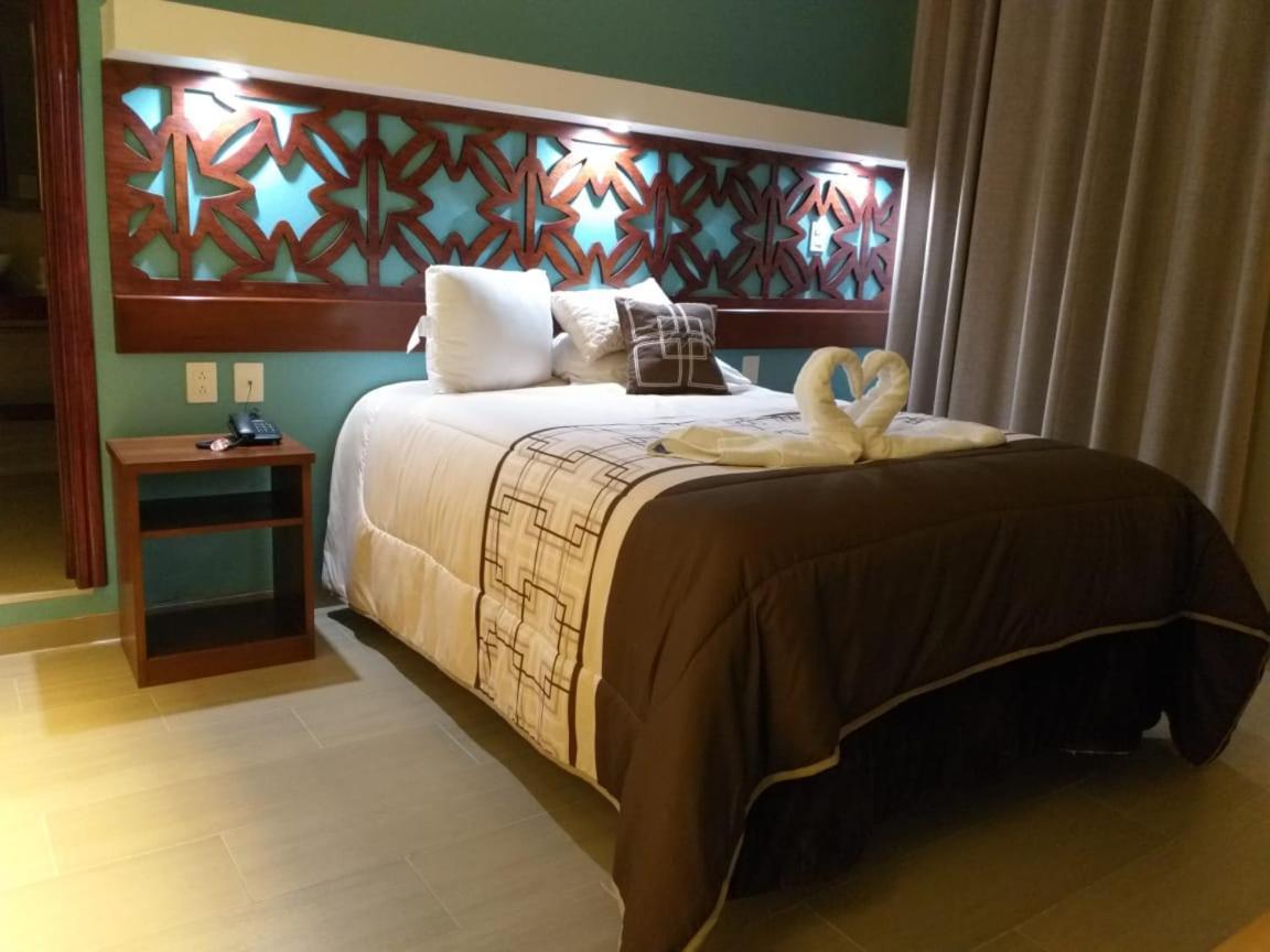 9 Estrellas Casa Hotel Комитан де Домингес Екстериор снимка
